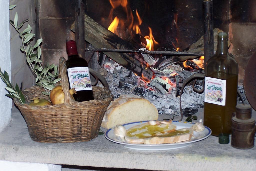 Casa Vacanze Podere Ugolini Ronta Luaran gambar