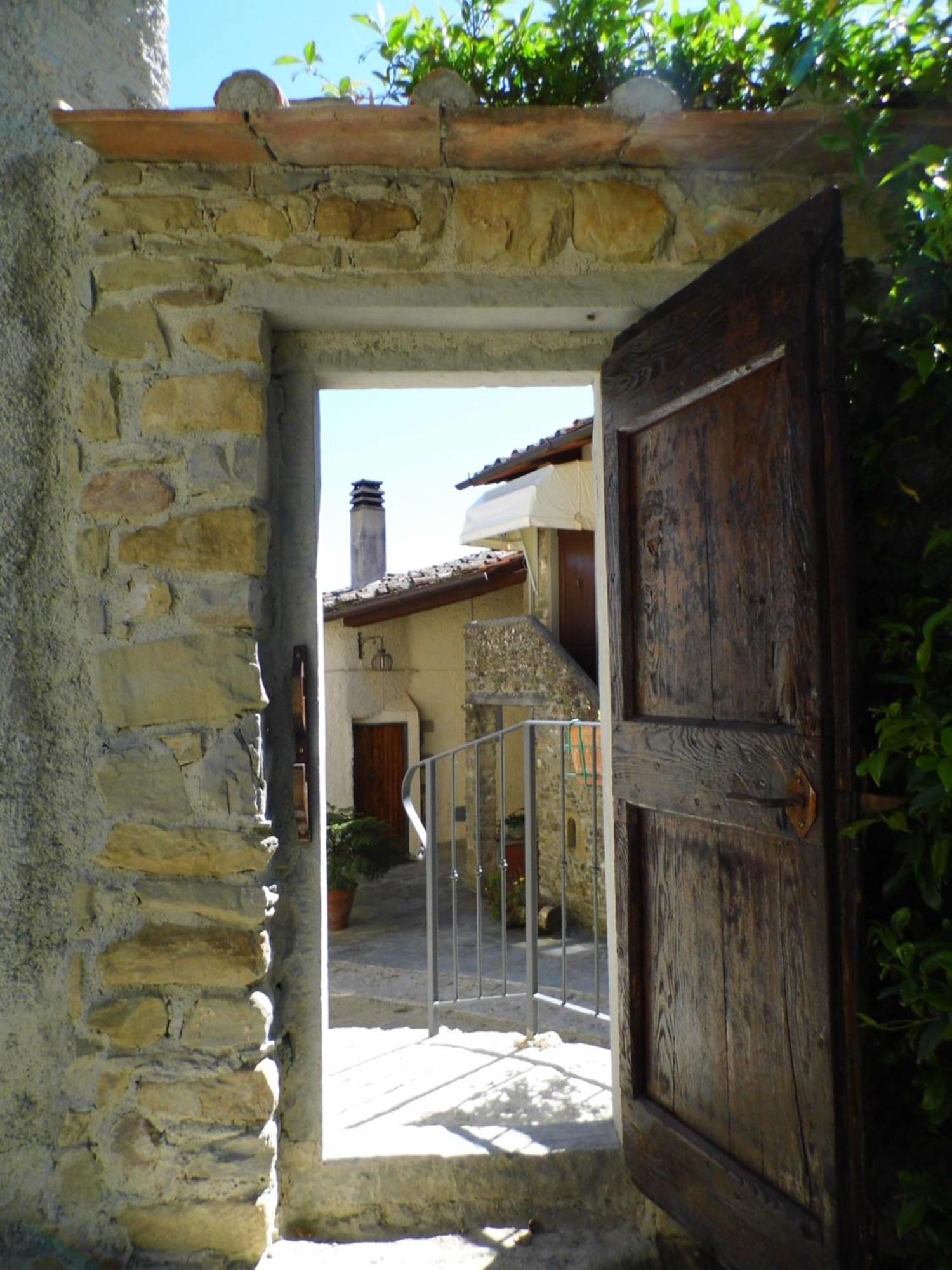 Casa Vacanze Podere Ugolini Ronta Luaran gambar
